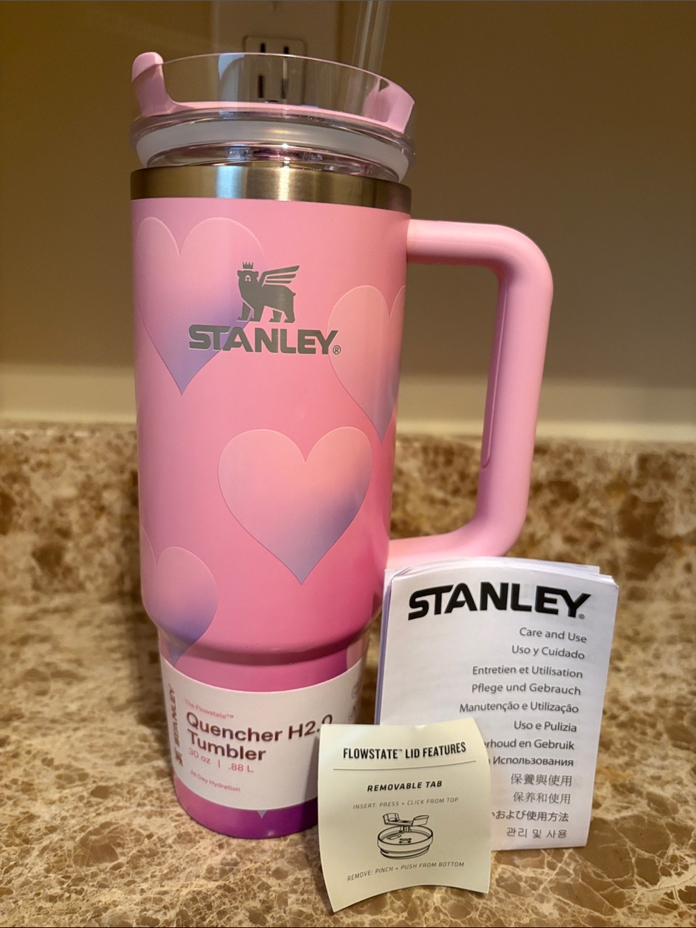 Stanley tumbler Valentine’s Day Heart-Patterned 30 ounce NWT Quencher H2.0